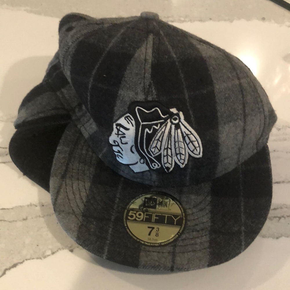 Chicago Black Hawks Grey Plaid Trapper Cap